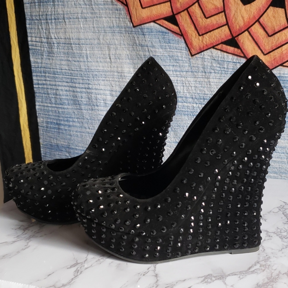 *Worn Once* Velvet Studded Wedges from Shiekh